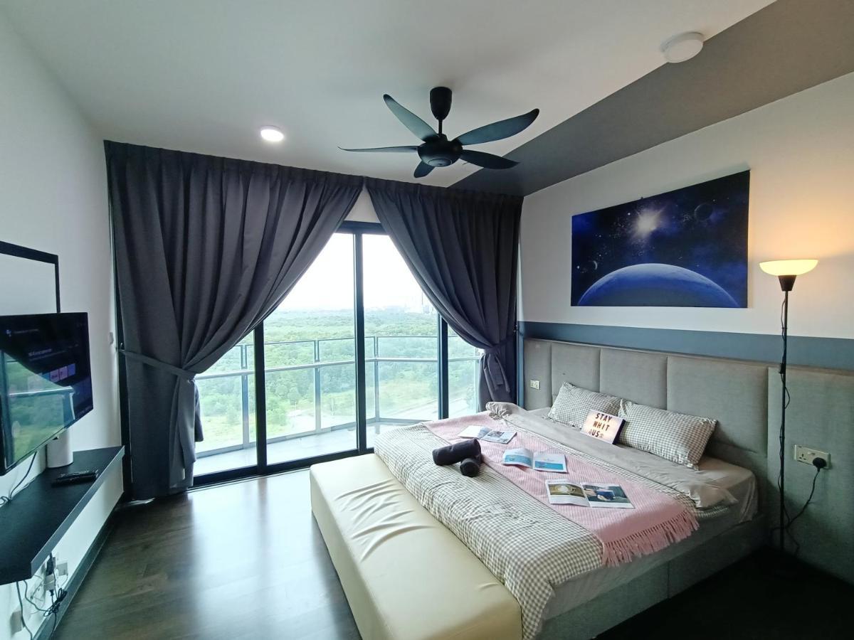 C1113 Almas Suites Galaxy Space Netflix By Stay Nusajaya  Exteriör bild